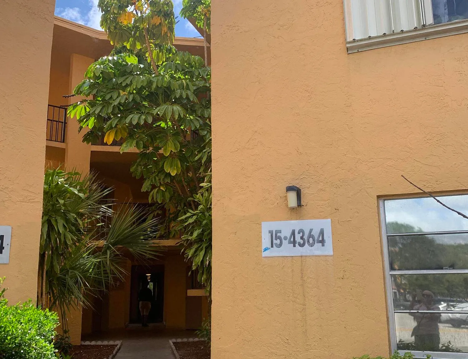 2 bed, 2.0 bath, 1290 sqft, $1,825 — Photo 2
