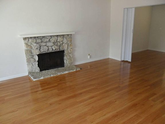 5th image of 1641 Brookvale Dr #9