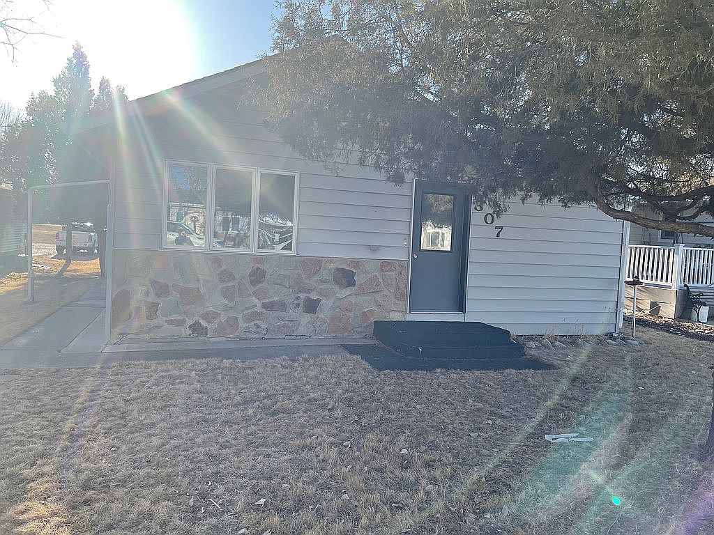307 Oie St, Scobey, MT 59263 Zillow