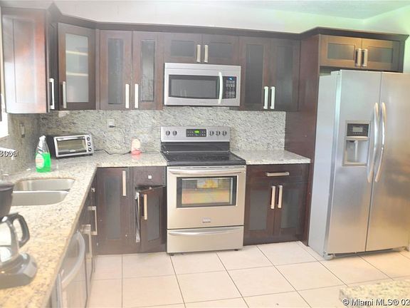 4th image of 1136 Partridge Ave #0