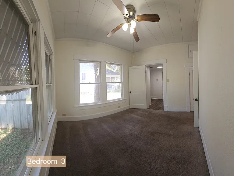 304 S Douglas Ave — Photo 13