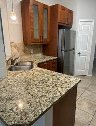 3rd image of 28 Salida Dr