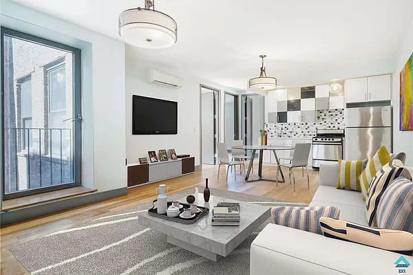 Rented by EXR | media 80