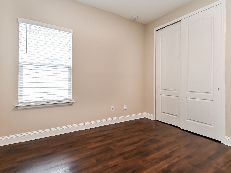 1st image of 335 Sweet Oak Way
