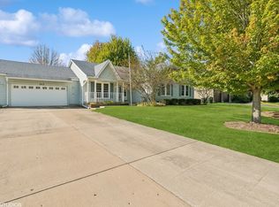 242 Old Darby Ln, Winthrop Harbor, IL