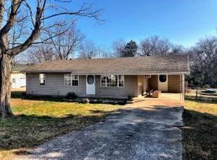128 Locust St, Lead Hill, AR 72644