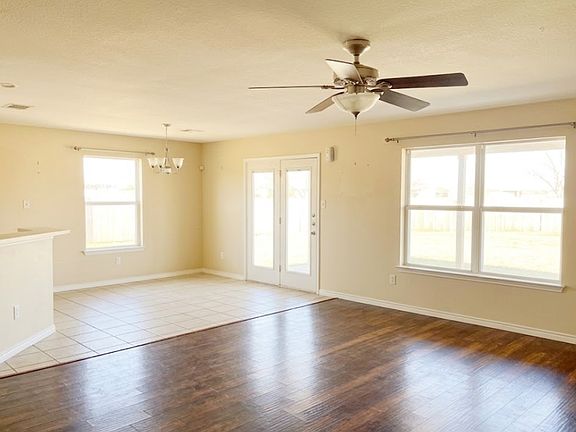 4th image of 5200 Oster Dr