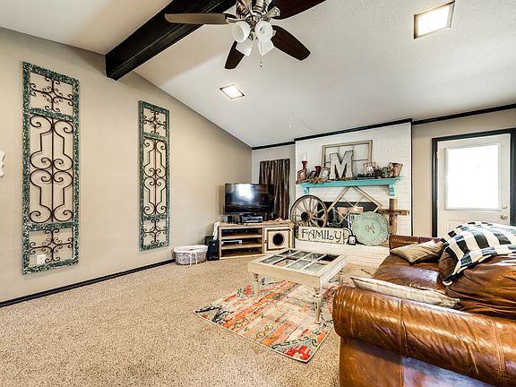 3rd image of 1106 Scarlet Oaks Cir