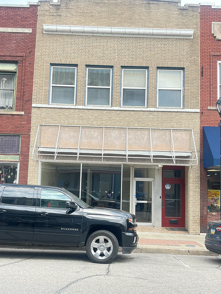 Building Photo - 408 Delaware St #B