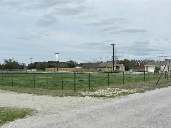 3rd image of 4700 County Road 4700 #W/s
