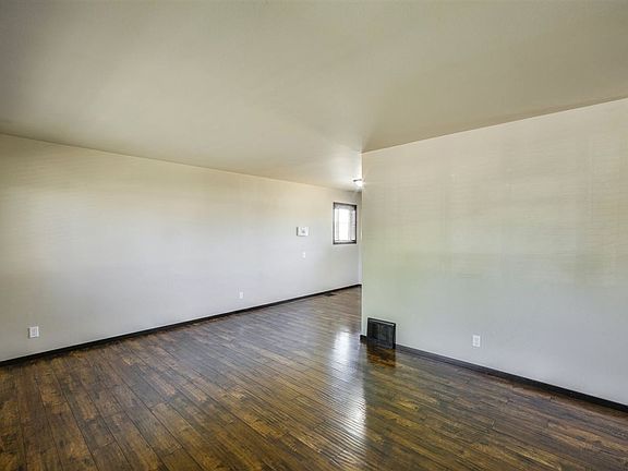 2nd image of 3822 E Ermina Ave