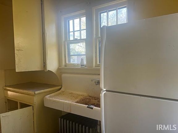 3rd image of 542 N Scott St