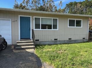 4210 Loop Rd, Fortuna, CA 95540