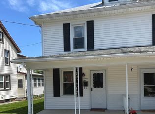 21 Harding St, Manchester, PA 17345