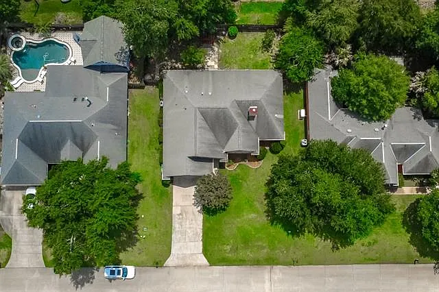 3070 Pine Pl — Photo 23