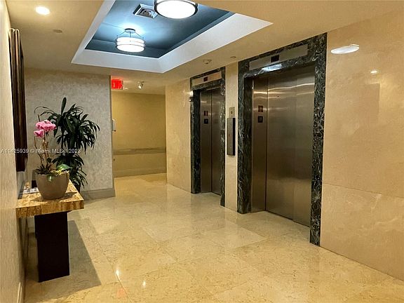 3rd image of 1420 Brickell Bay Dr APT 1603A
