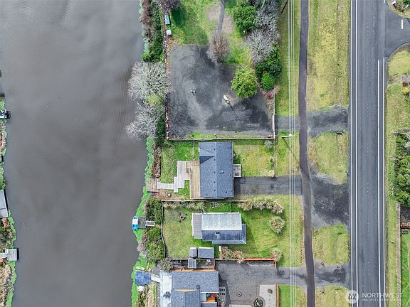 5th image of 306 Point Brown Avenue NE