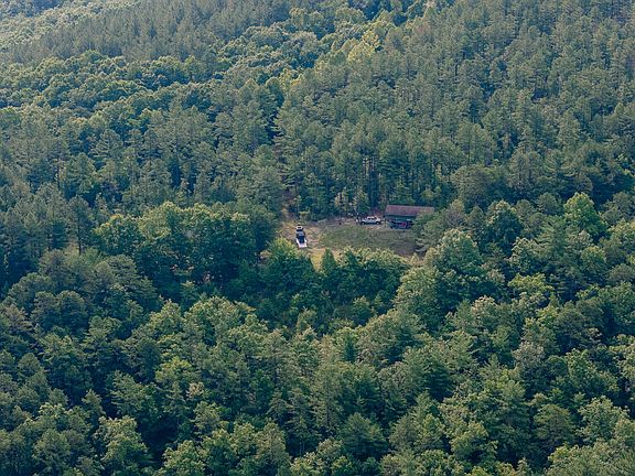 4th image of Sugar Tree Hollow Rd