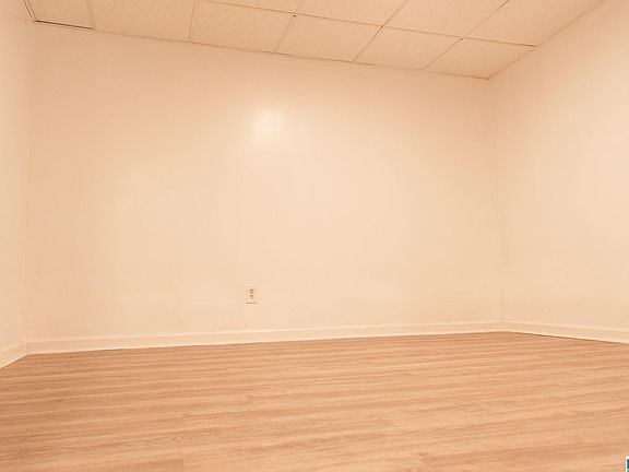5th image of 132 Pine Tree Cir