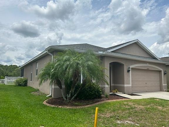 3rd image of 20250 Merry Oak Ave