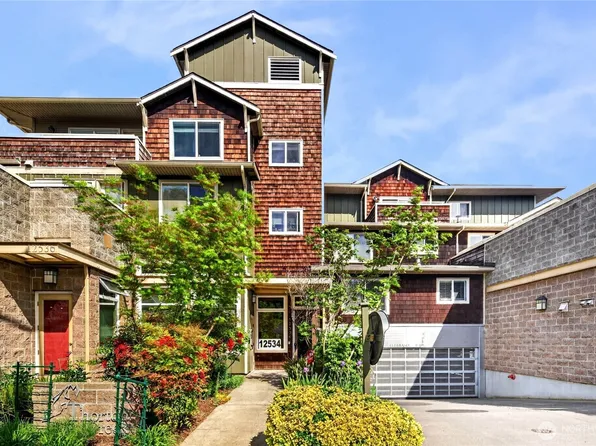 12534 15th Avenue NE #22, Seattle, WA 98125
