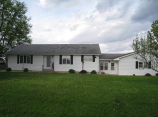 6670 Albany Rd, Erie, IL 61250