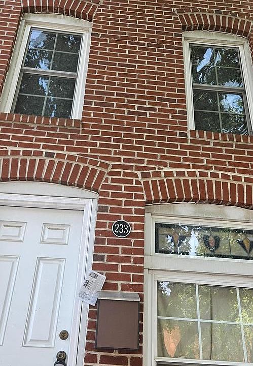 2nd image of 233 S Wolfe St