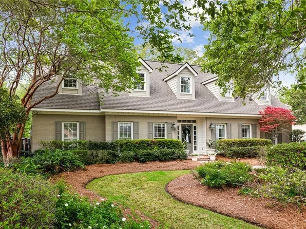 218 Evangeline Dr, Mandeville, LA 70471