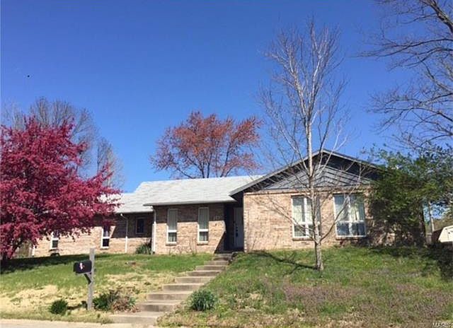 2nd image of 117 Meadowbruck Ln
