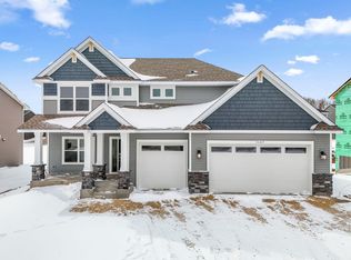 7547 Upper 42nd St N, Oakdale, MN 55128