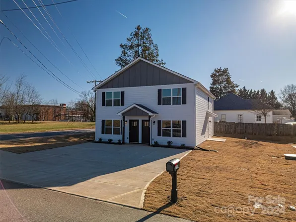1330 Main Ave SE #33, Hickory, NC 28602