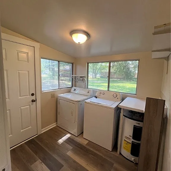 3907 Woodlawn St — Photo 10