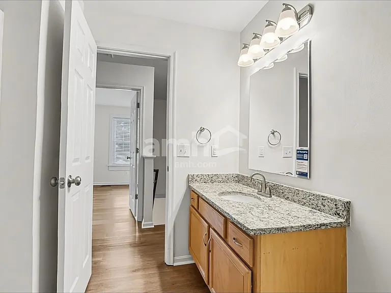 2113 Lynwood Pl — Photo 14