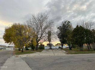 1505 9th Ave SE, Mandan, ND 58554
