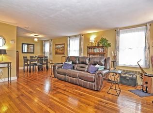 15 Central St, Nahant, MA 01908