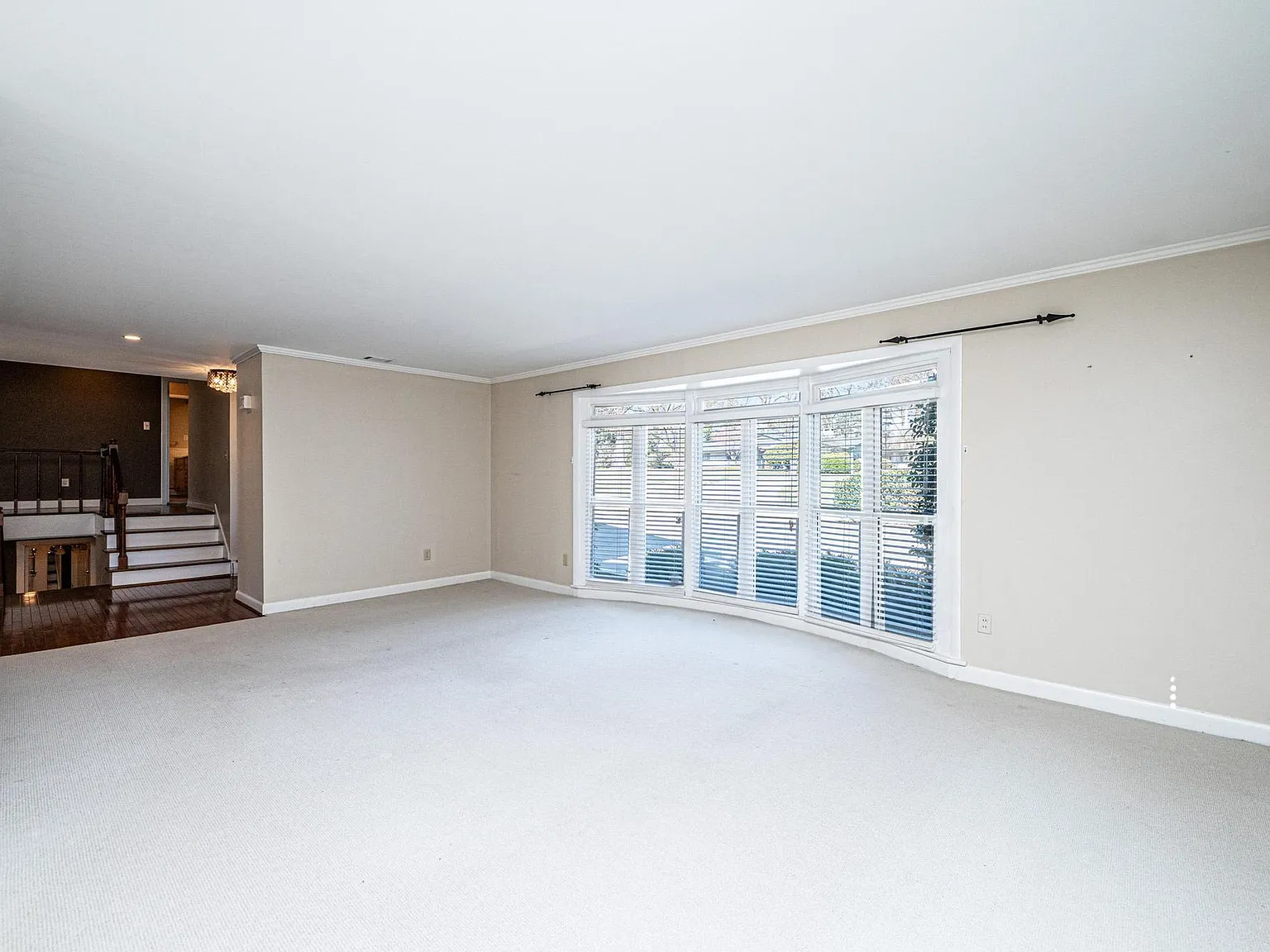 4 bed, 2958 sqft, $3,400 — Photo 3