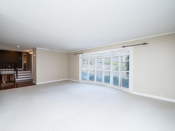 3rd image of 2035 2nd St NW