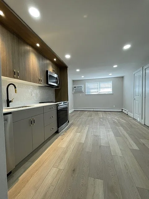Poplar Hill Apartments — Photo 2