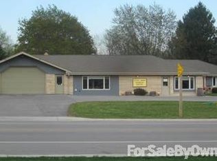8221 Big Bend Rd, Waterford, WI 53185