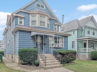 4028 W Waveland Ave #1, Chicago, IL 60641