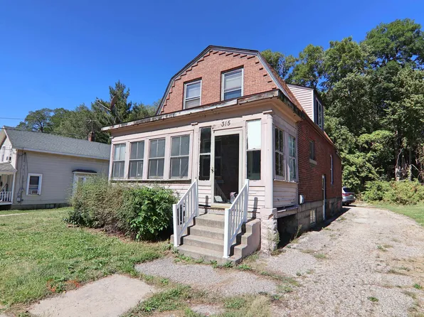 315 E Racine St, Janesville, WI 53545