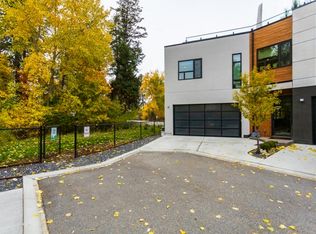 525 McClure Rd #9, Kelowna, BC V1W1K9