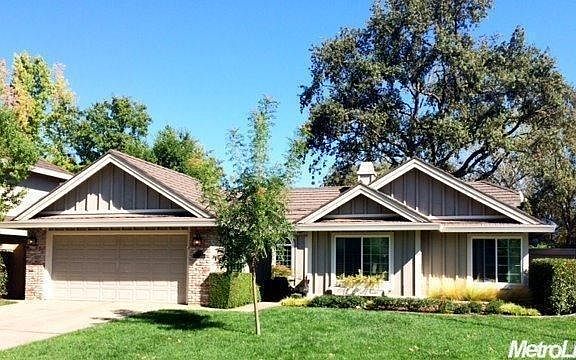3rd image of 11583 Crystal Lake Ct