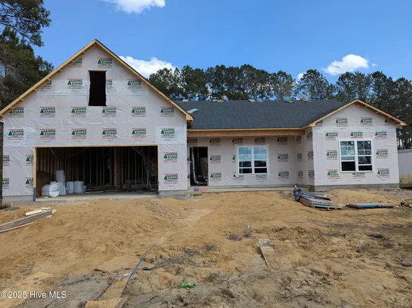 304 Giles Marshburn Road, Burgaw, NC 28425