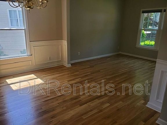 3rd image of 445 Foe Creek Dr
