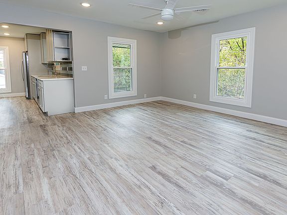 3rd image of 805 E Olive St #2