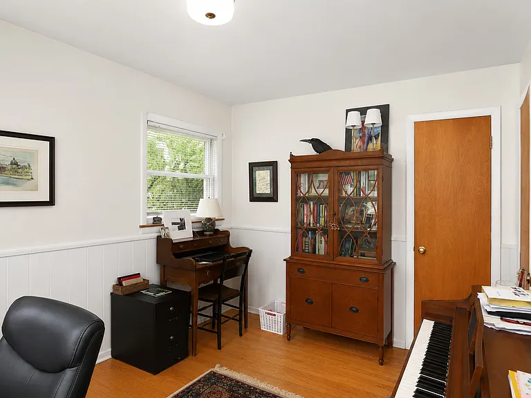 915 N Pine Ave — Photo 16