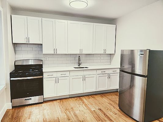 2nd image of 307 Eastern Pkwy #2L