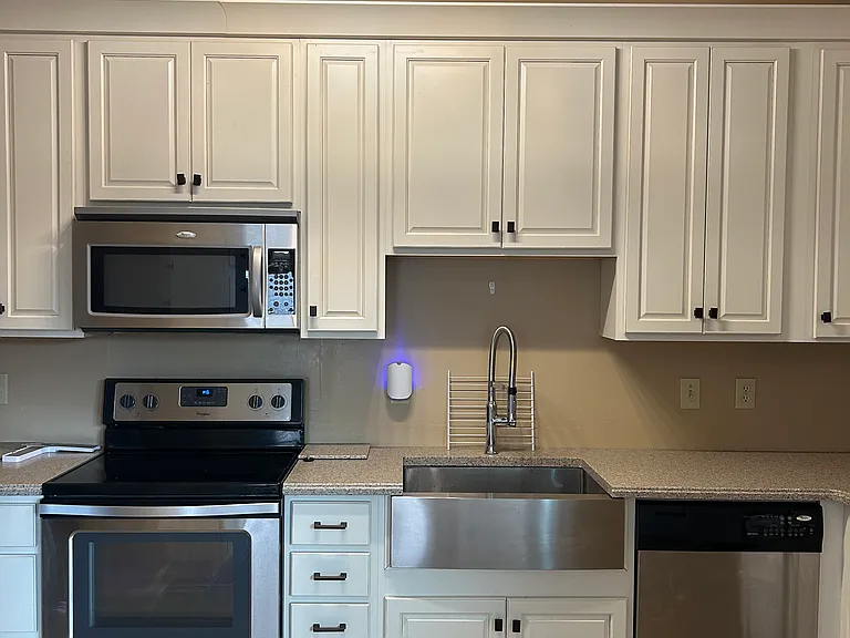 302 Williamsburg Ln — Photo 27
