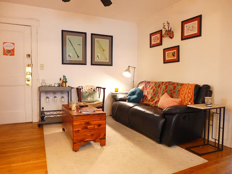 11 Mount Hood Rd #3 — Photo 2